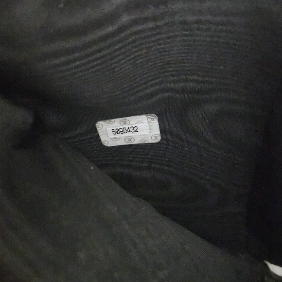 Authentic Chanel Black Lambskin Wallet On Silver Chain Vintage - Picture 3 of 10